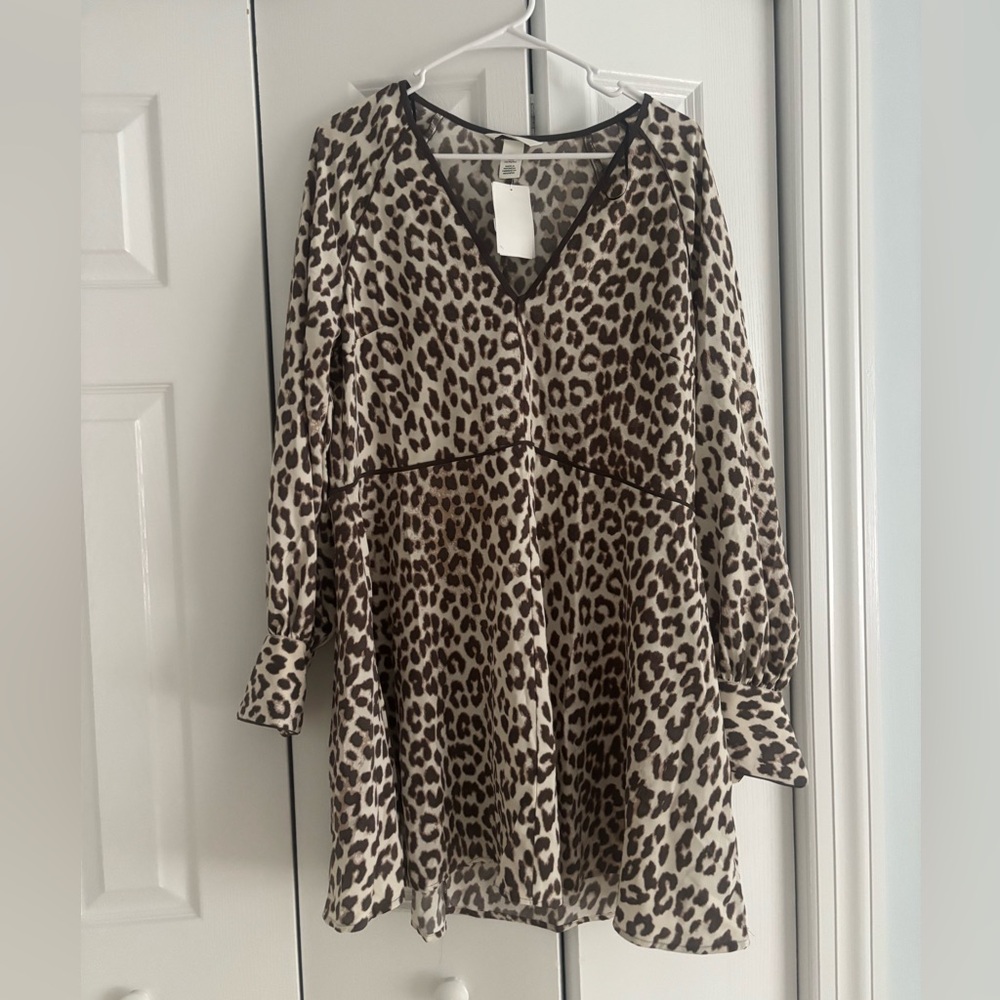 H&M Animal Print V-Neck Midi Dress